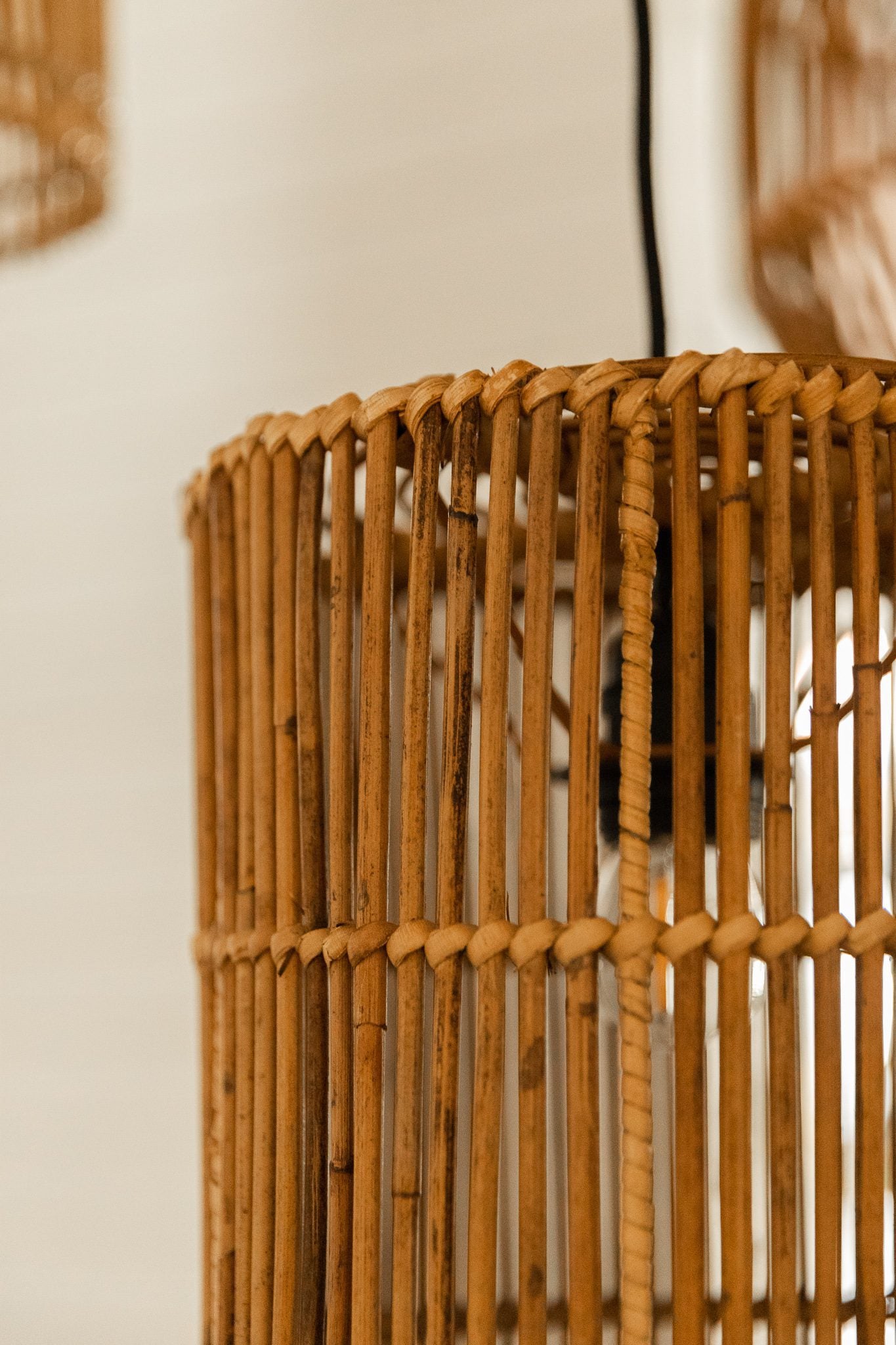 Lámpara de Techo Cilíndrica del Siglo XXI en Ratán Natural - 2