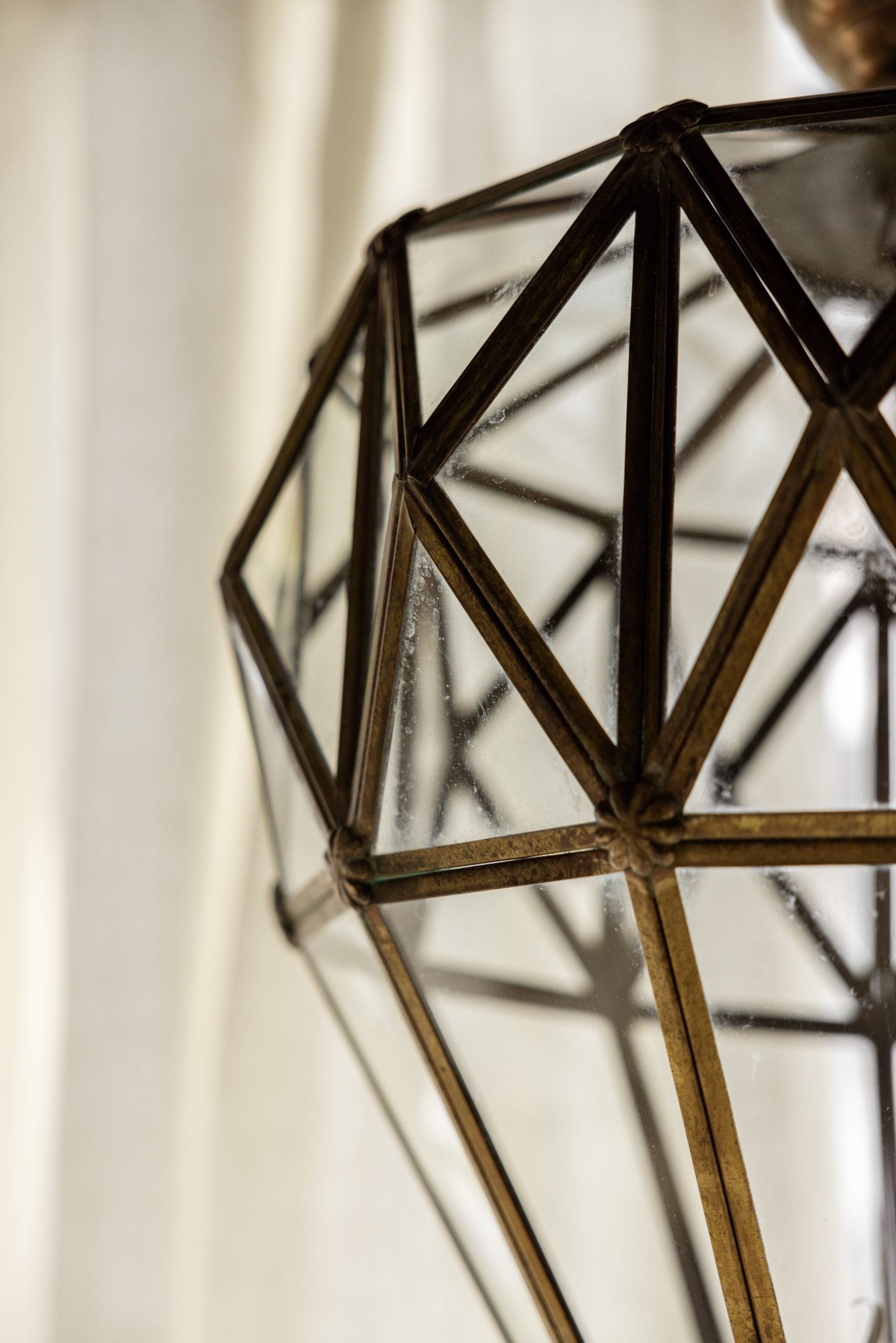 Lámpara de Techo del Siglo XIX con Diseño de Punta de Diamante - 2