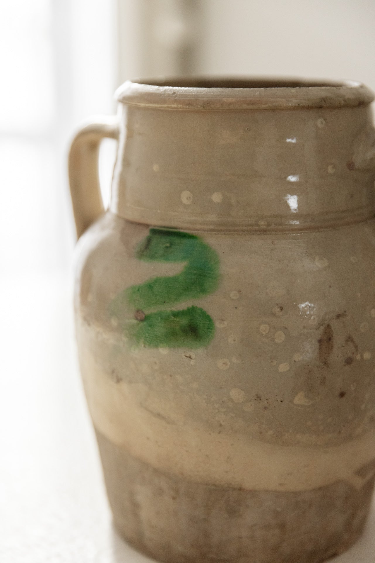 Orza Vidriada del Siglo XIX con Aplicaciones Verdes - 2