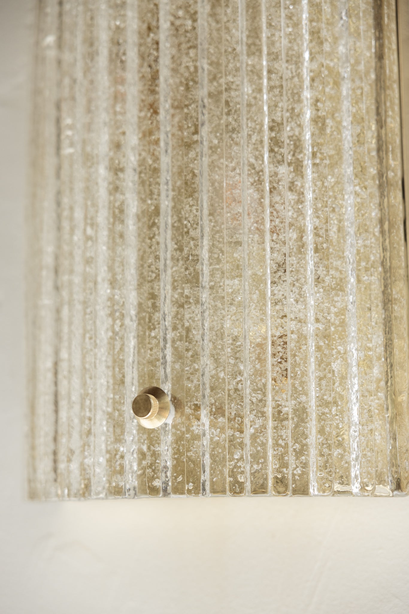 Pareja de Apliques del Siglo XX en Vidrio de Murano y Latón - 2