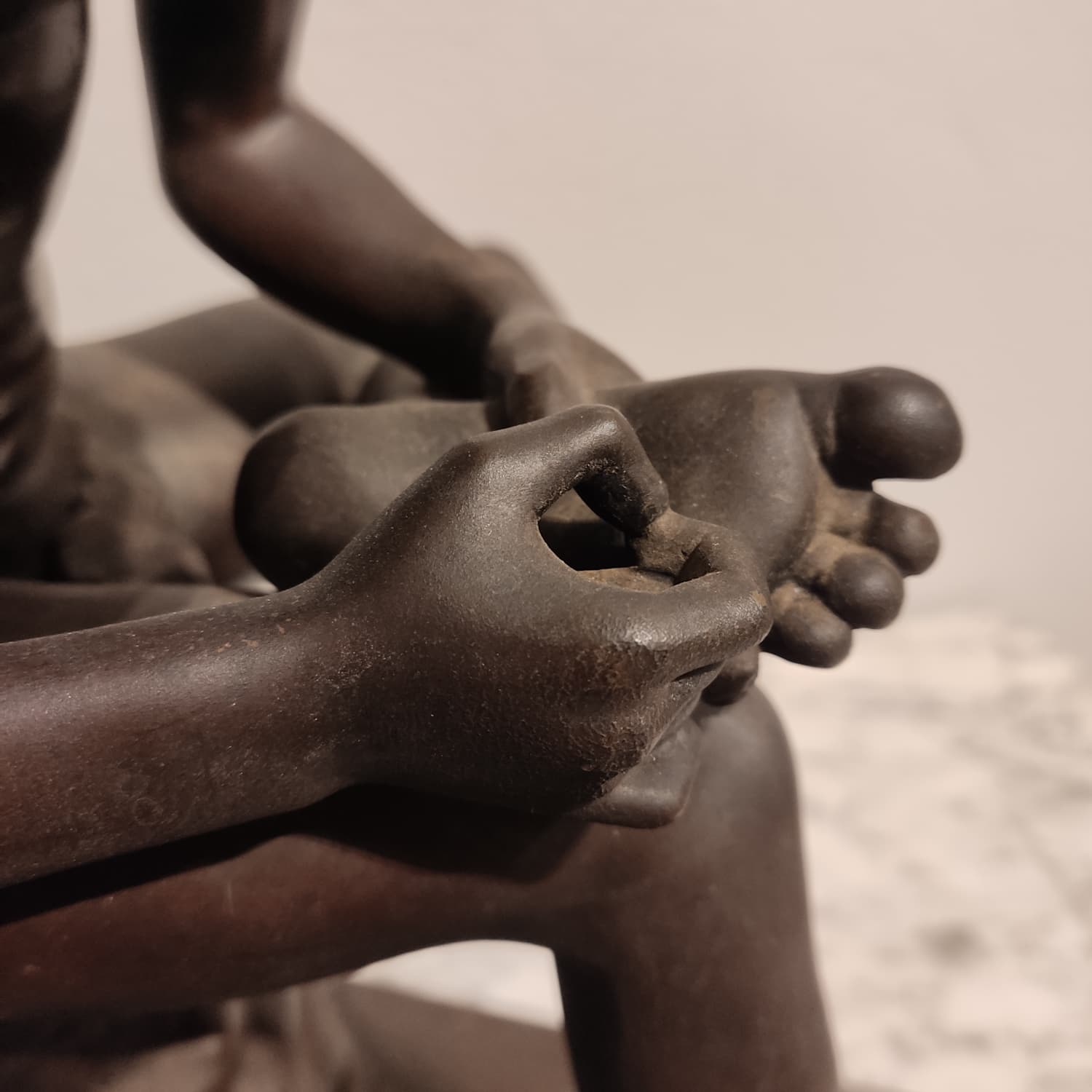 Escultura Spinario del Siglo XIX en Bronce - Photo 2 of 6