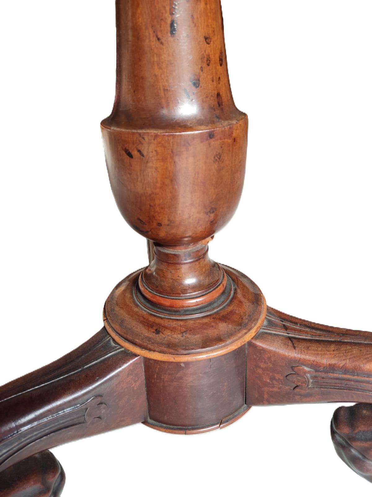 Mesa de Caoba del Siglo XIX en Cristal Pintado al Revés - Photo 4 of 8