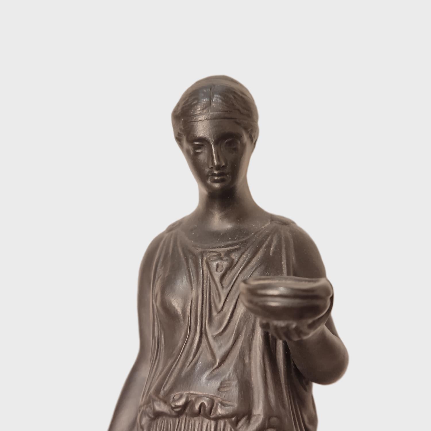 Hebe de Thorldvaldsen del Siglo XIX en Terracota Negra - Photo 2 of 5