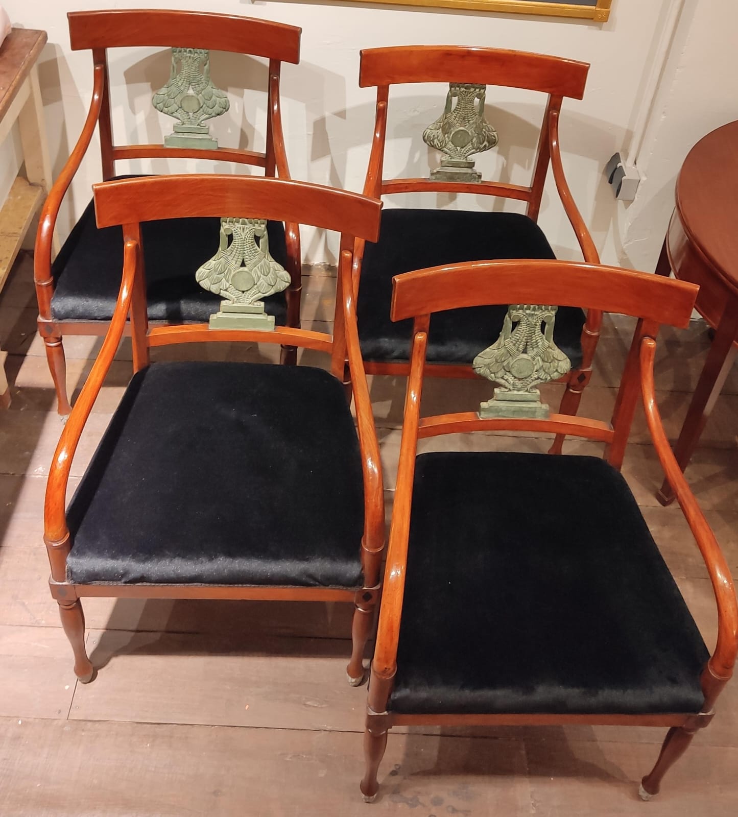 Juego de cuatro sillones del Siglo XIX en Caoba - Photo 7 of 8