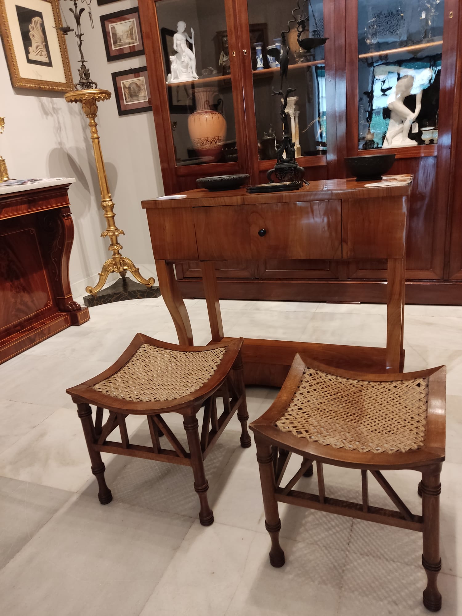 Par de Taburetes Thebes del Siglo XX en Madera de Haya - Photo 7 of 7