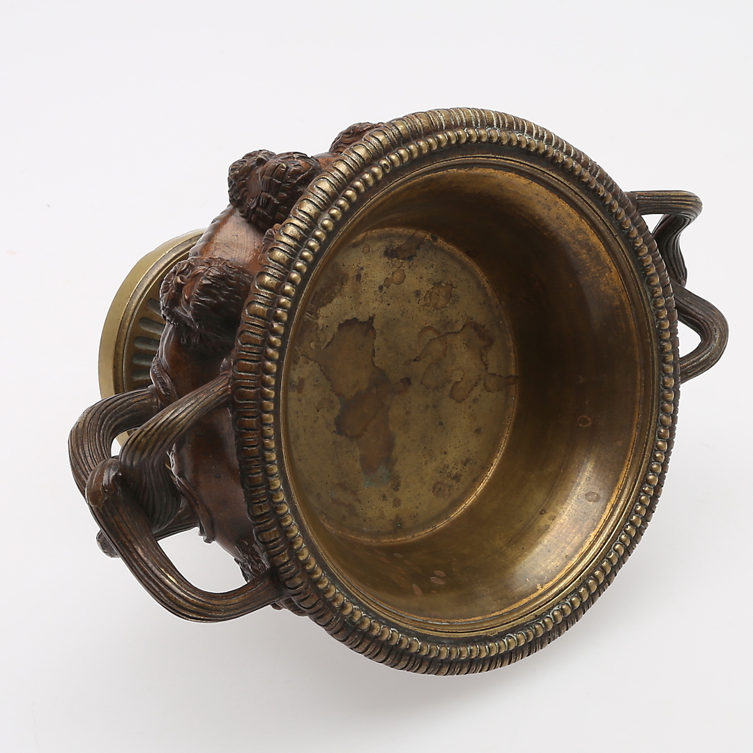 Jarrón Warwick del Siglo XIX en Bronce Patinado - Photo 10 of 10