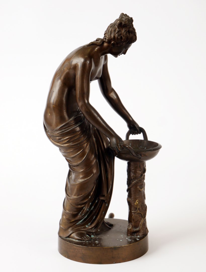 Escultura Sacerdotisa de Vesta del Siglo XIX en Bronce - Photo 2 of 5