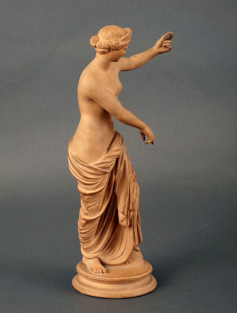 Aphrodite con Perla del Siglo XIX en Terracota - Photo 2 of 3