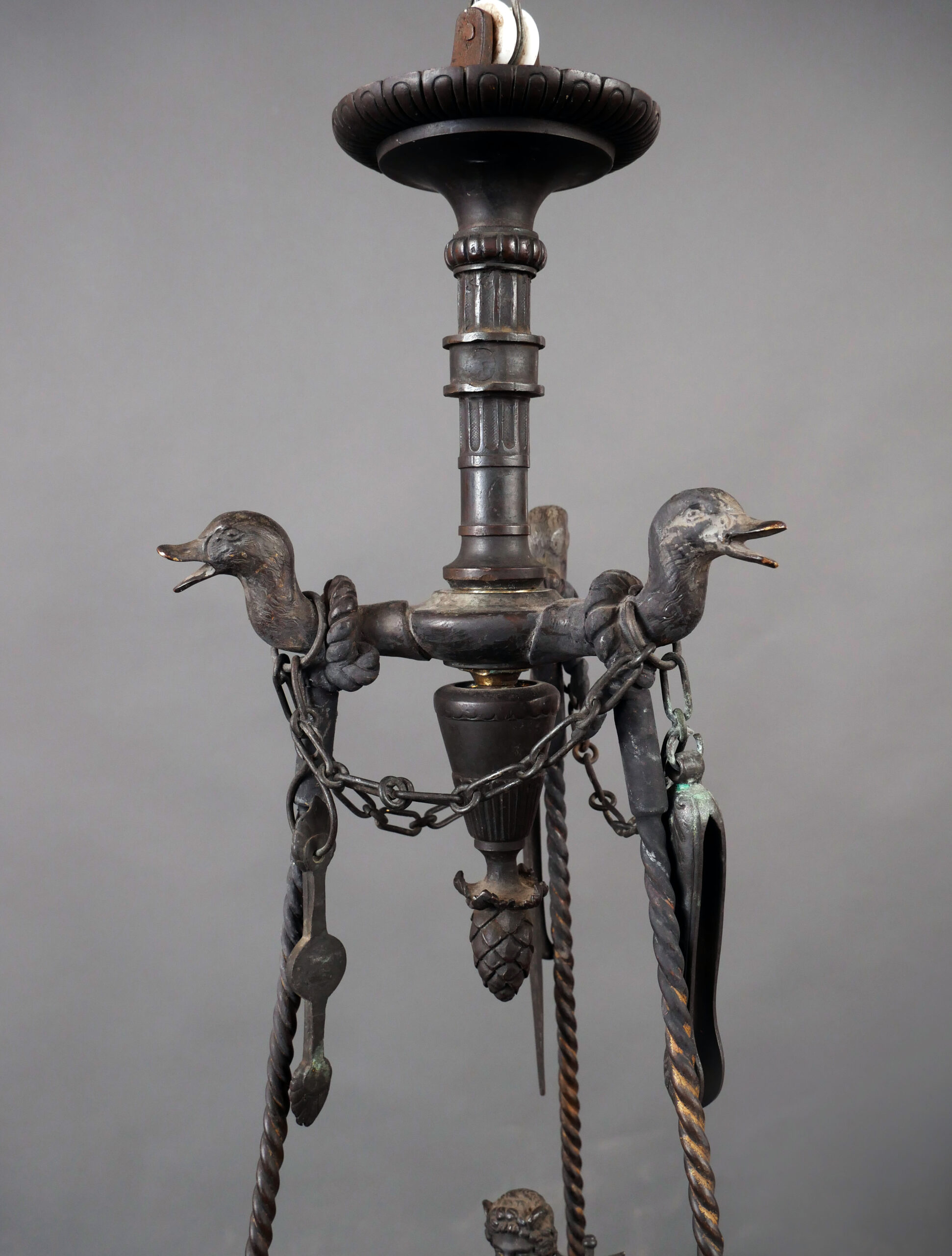 Lámpara de aceite romana del Siglo XIX con Mercurio en el centro - Photo 3 of 9