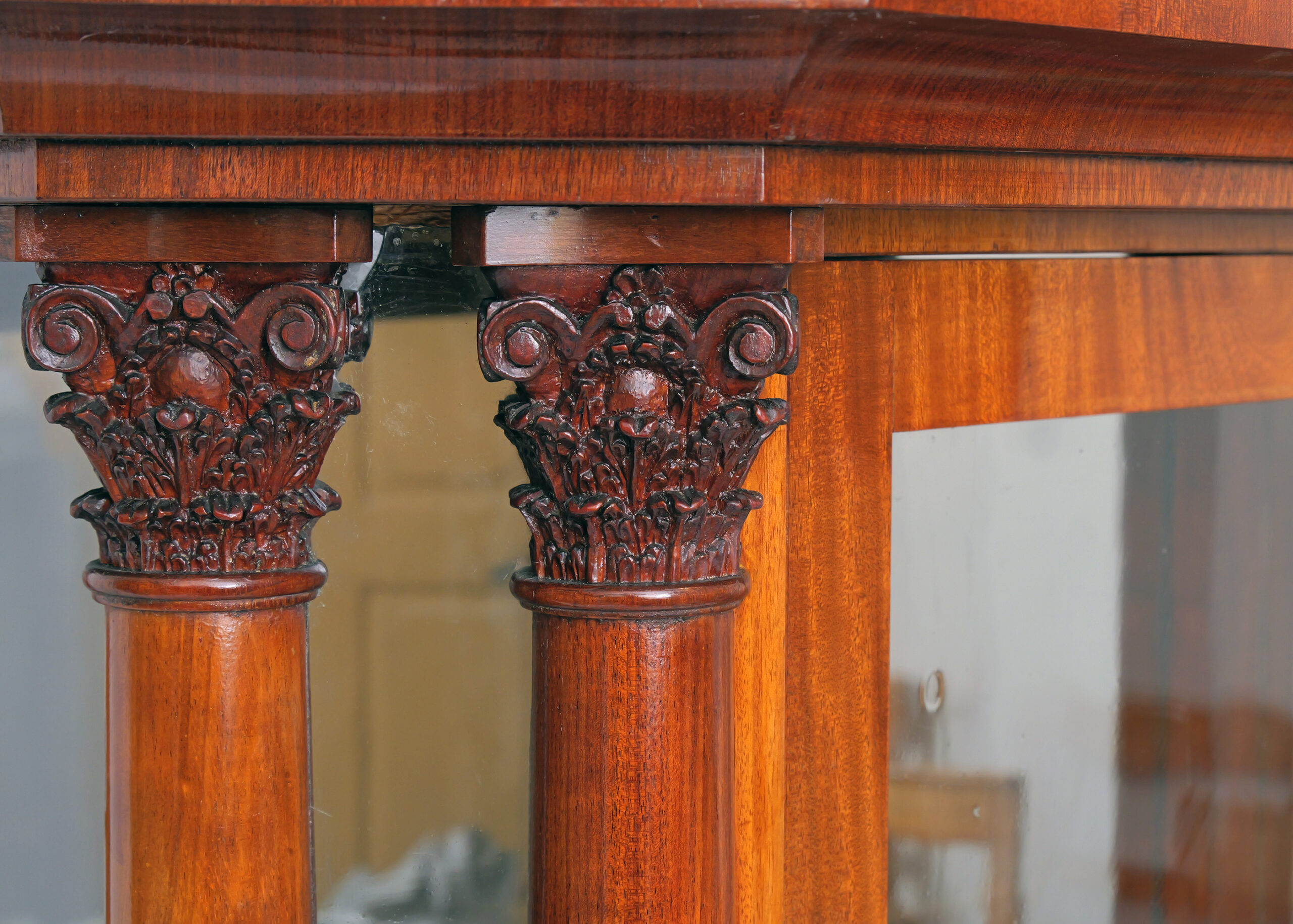 Vitrina Alta del Siglo XIX en Caoba con Detalles en Bronce - Photo 10 of 11