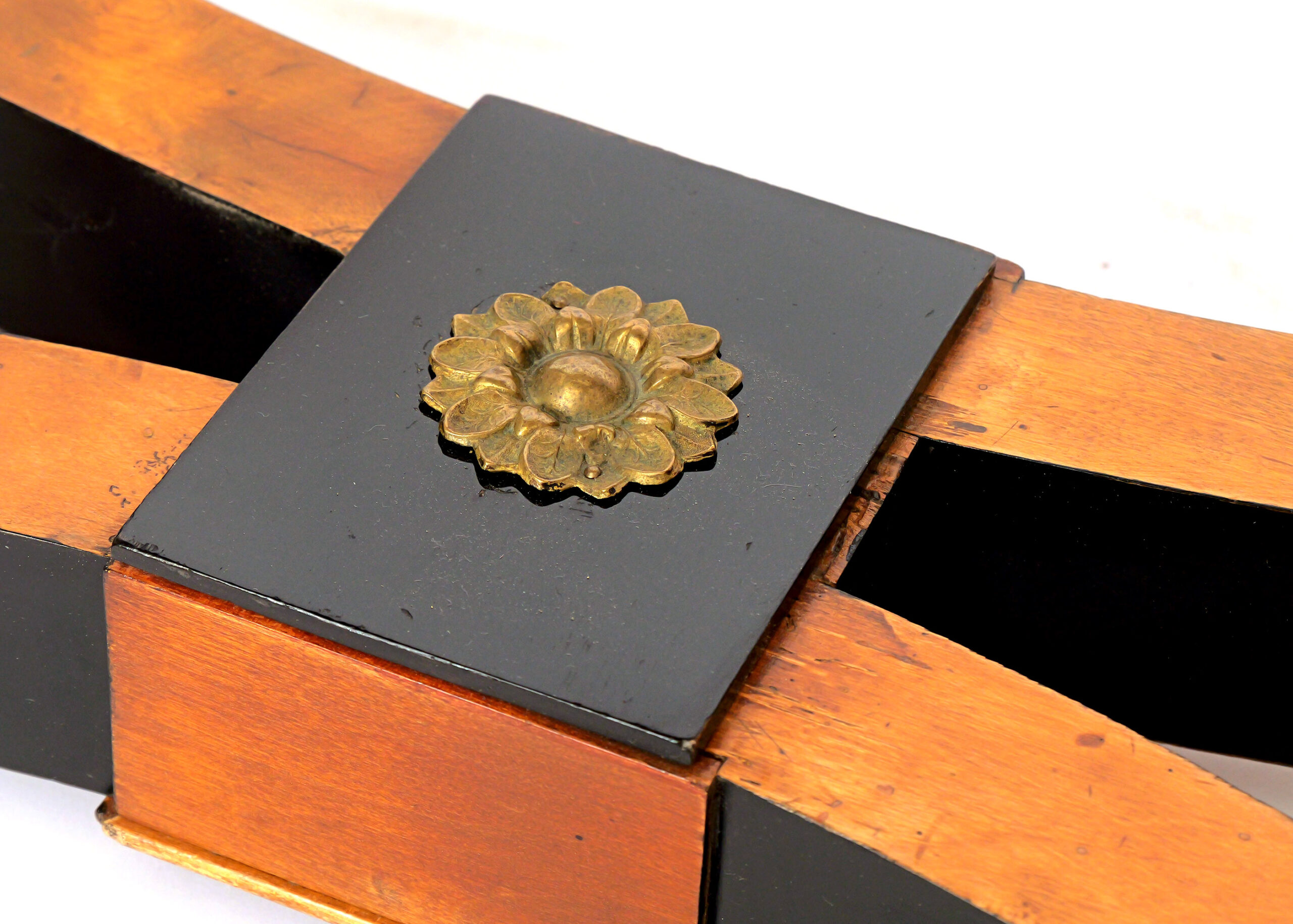 Consola del Siglo XIX en Madera Ebonizada - Photo 7 of 9