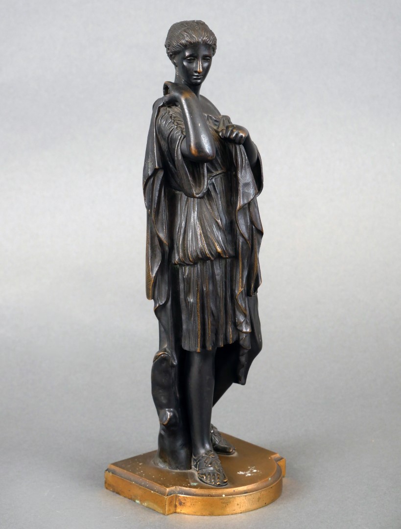 Escultura de Diana von Gabii en Bronce del Siglo XVIII