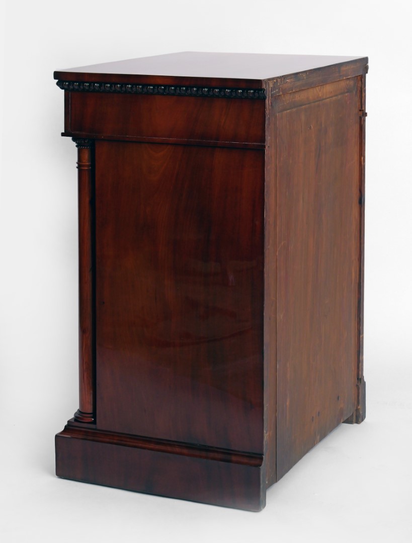 Paar Pfeilerschränke del Siglo XIX en Mahagoni - Photo 5 of 9