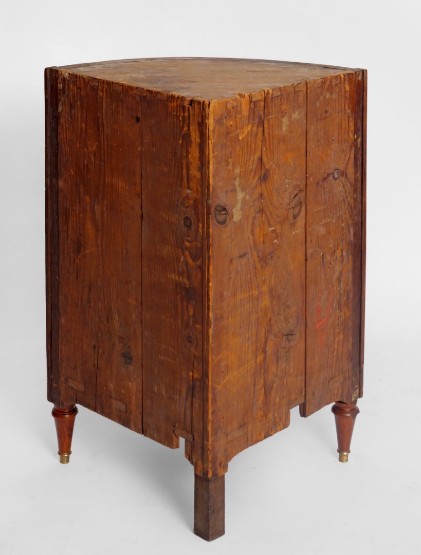 Par de Eckschränke del Siglo XVIII con Mármoles - Photo 6 of 6