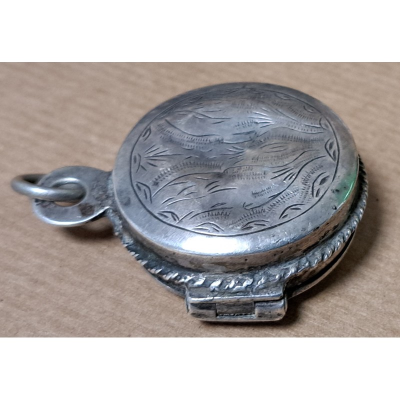 Silver reliquary with various relics, 18th century - 9/11