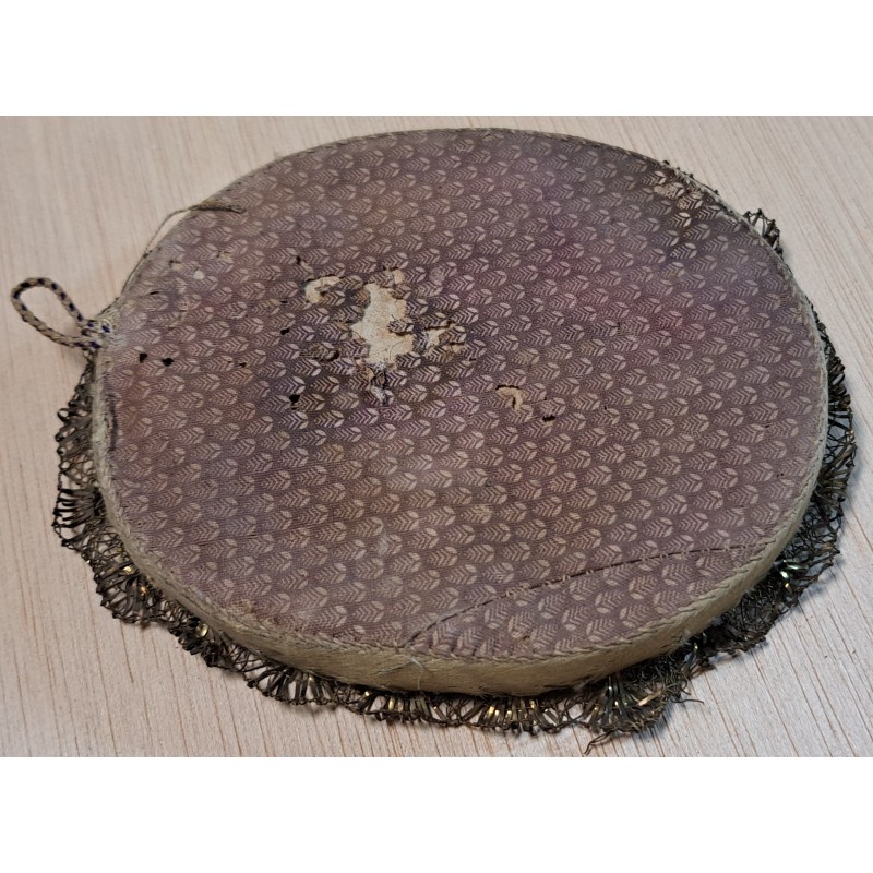 Embroidered plaque or reliquary in gold and silver with the Christogram IHS. 19th century - 7/7