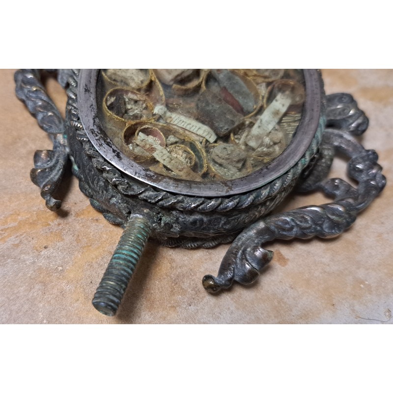 Large Baroque Reliquary 18th Century, silver with multiple relics of saints - 8/12