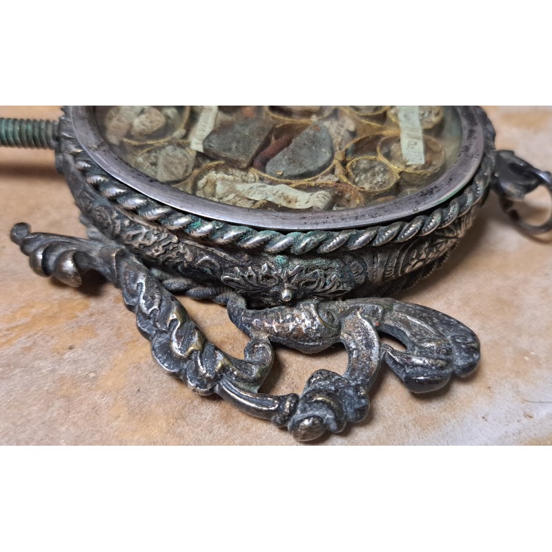 Large Baroque Reliquary 18th Century, silver with multiple relics of saints - 9/12