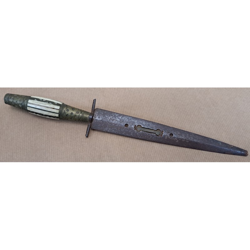 Dagger / Albacete Dagger – 19th Century – Bone and Bronze Handle - 4/8