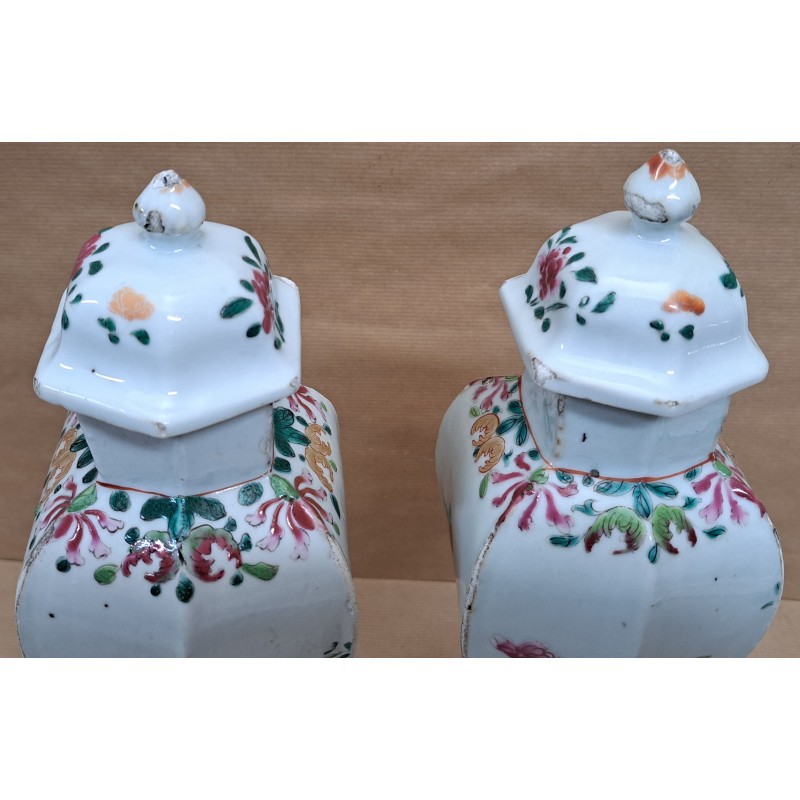 Pair of 19th Century Vases – Chinese Porcelain – Guangxu Dynasty - 7/12
