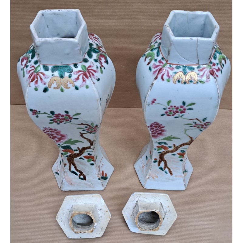 Pair of 19th Century Vases – Chinese Porcelain – Guangxu Dynasty - 9/12