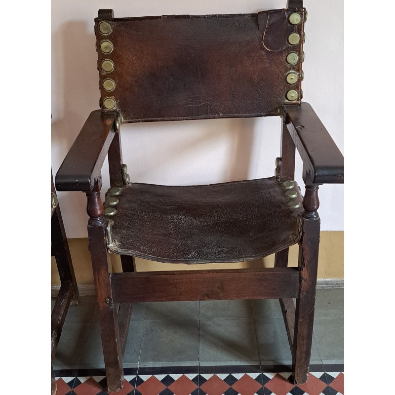 Pair of frail armchairs, walnut wood, leather upholstery. 18th century - 4/7