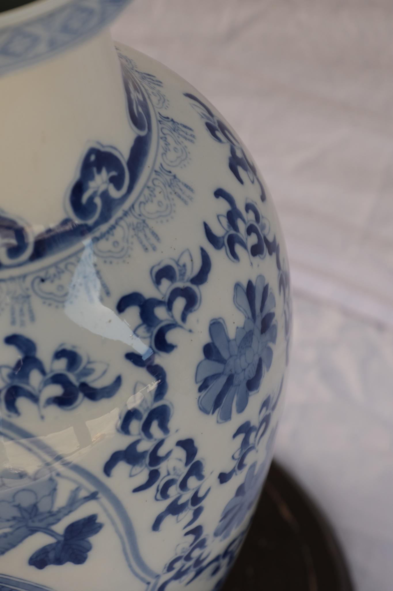 Pair of Chinese Vases - 5/9