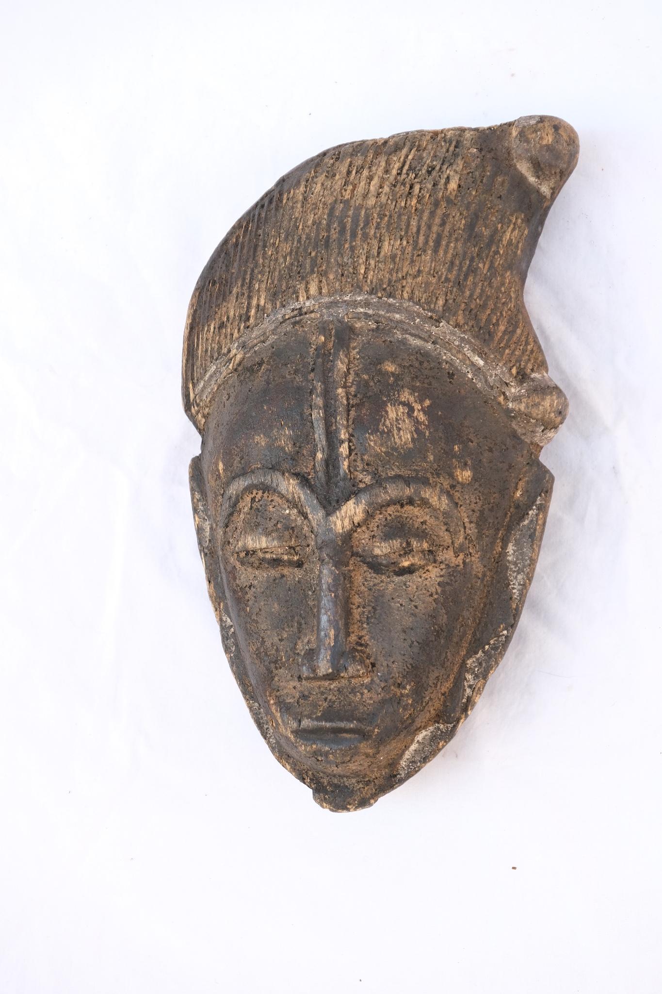 Set of 3 Wooden Masks - 2/9