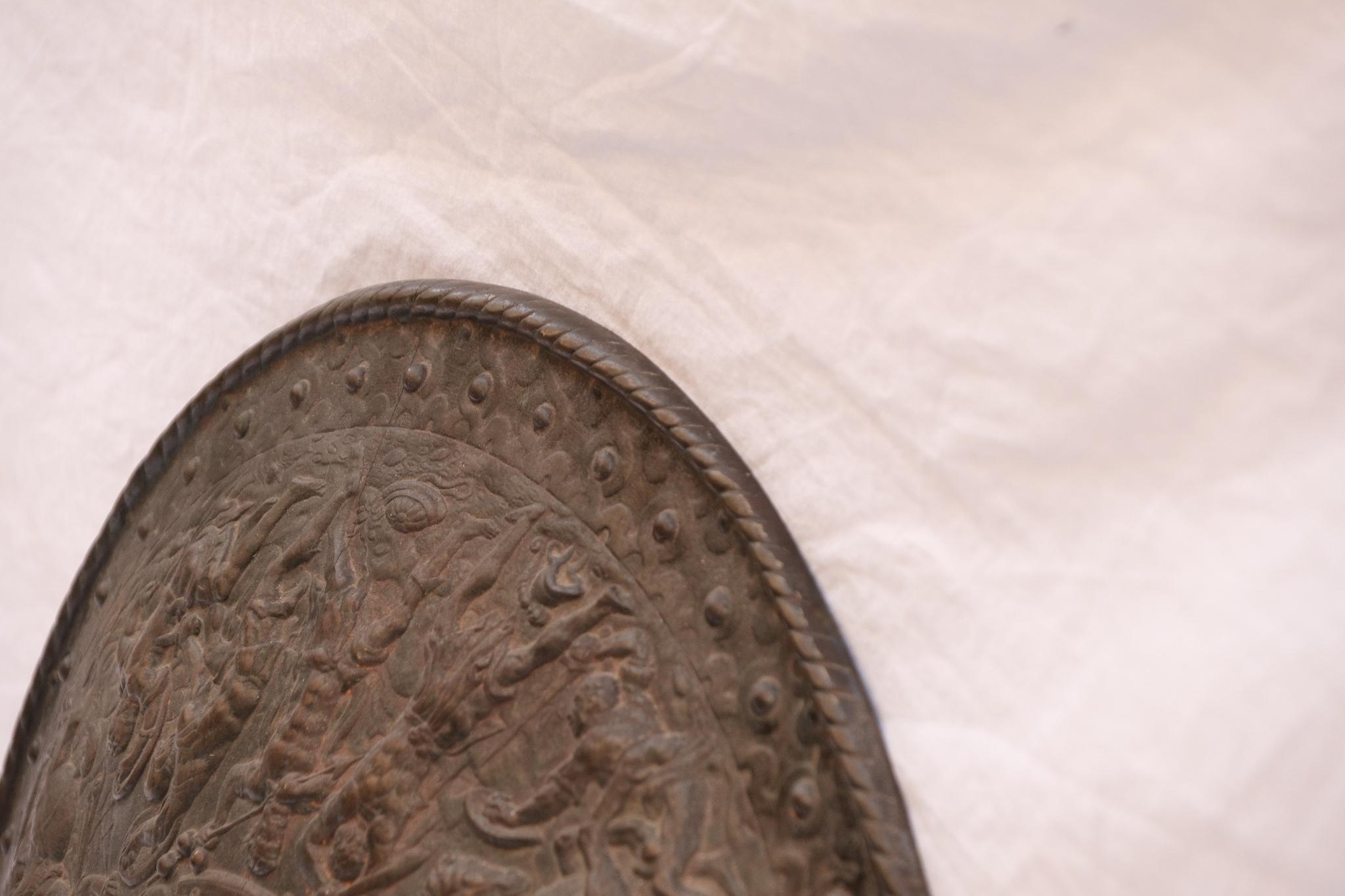 18th Century Bronze Military Shield - 5/11