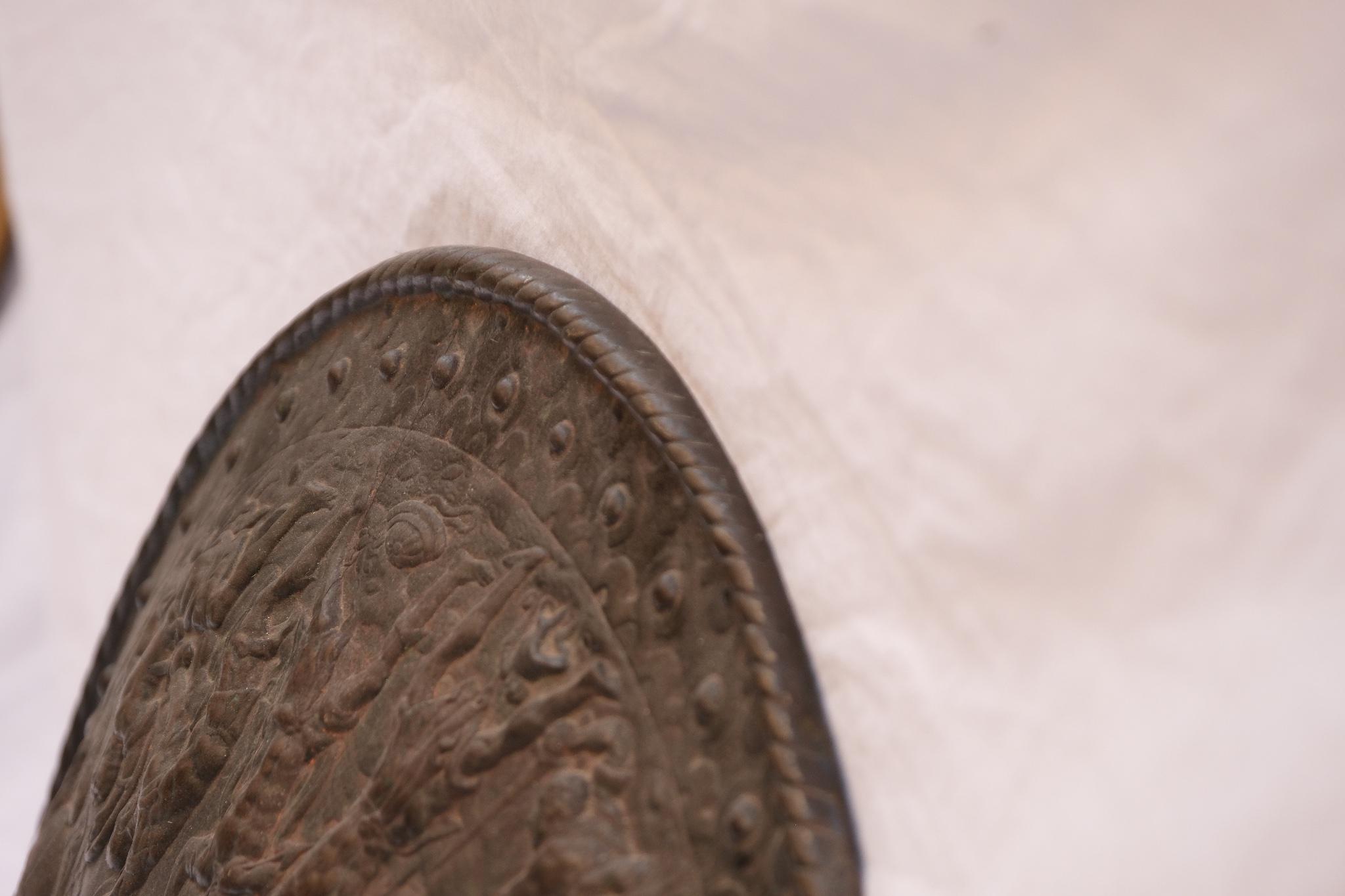 18th Century Bronze Military Shield - 6/11