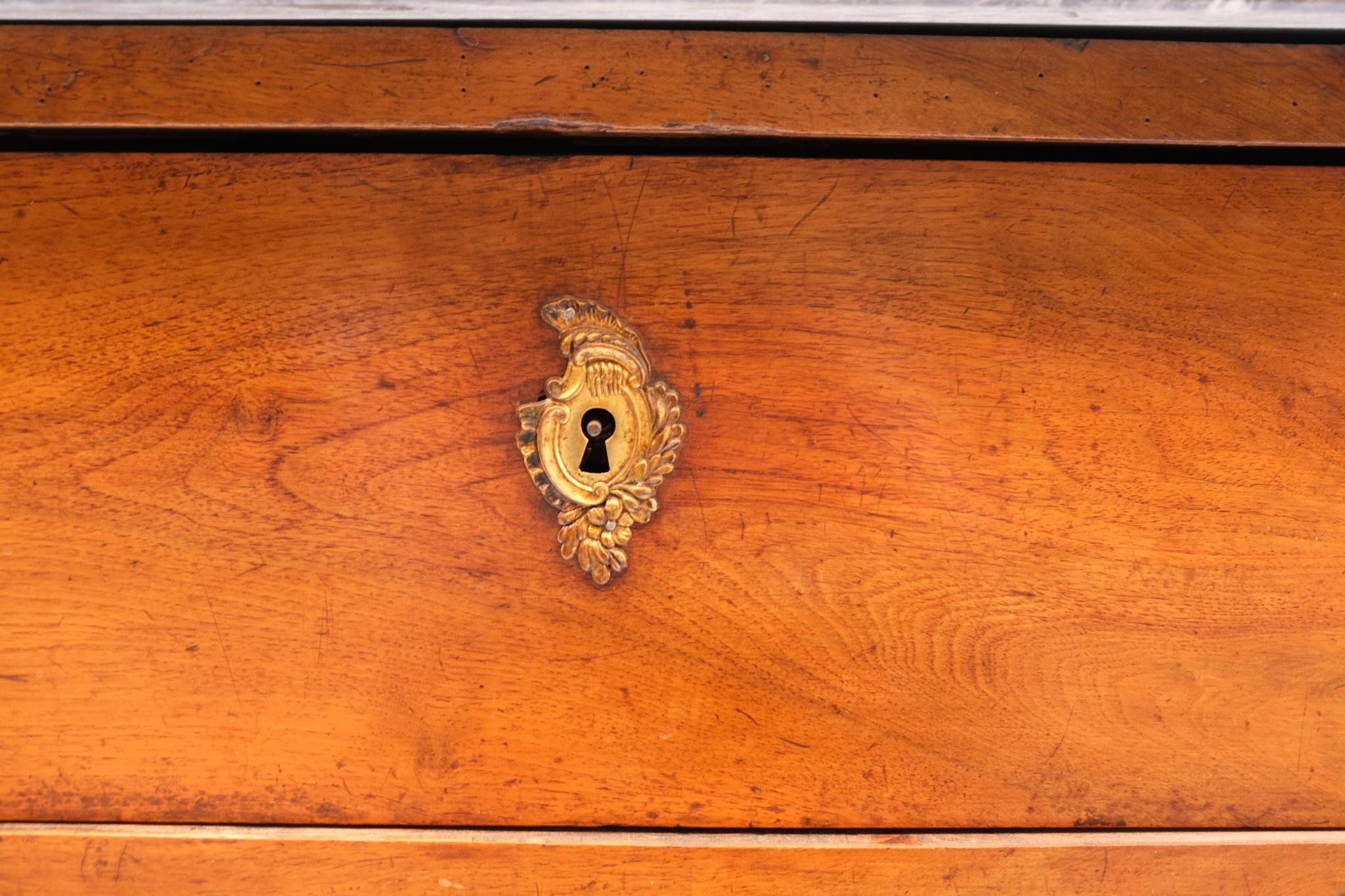 French Commode from the Late 18th Century - 5/15