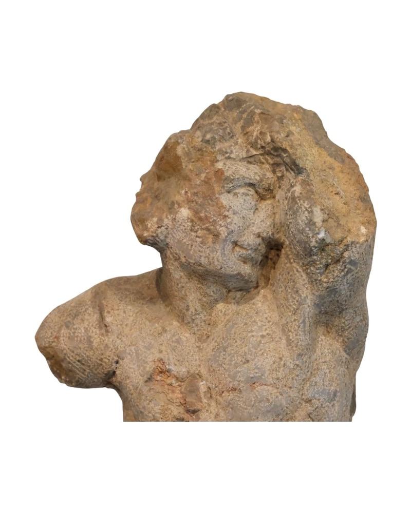 estatua-de-hombre-en-piedra-artista-aleman-mid-century-mallorca