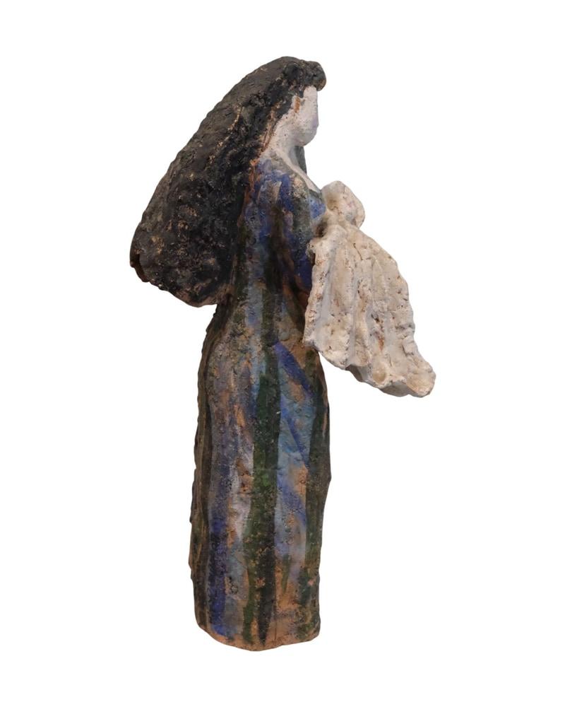 figura-de-mujer-rusa-en-terracota-siglo-xx