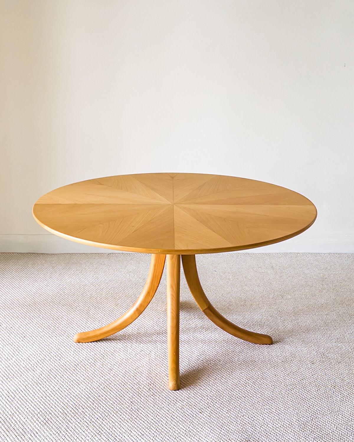 Mesa de Café Austriaca