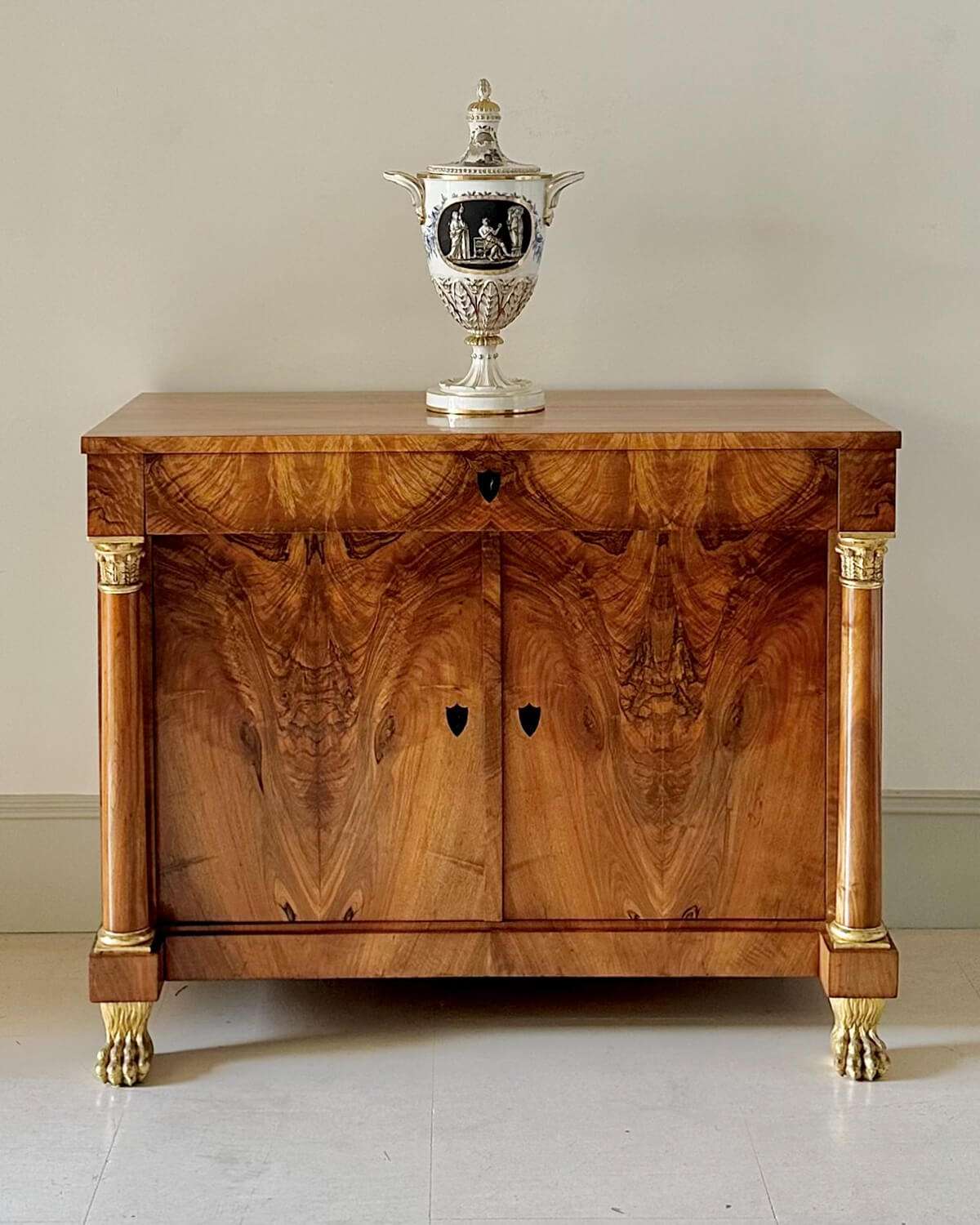 Aparador Alemán Biedermeier