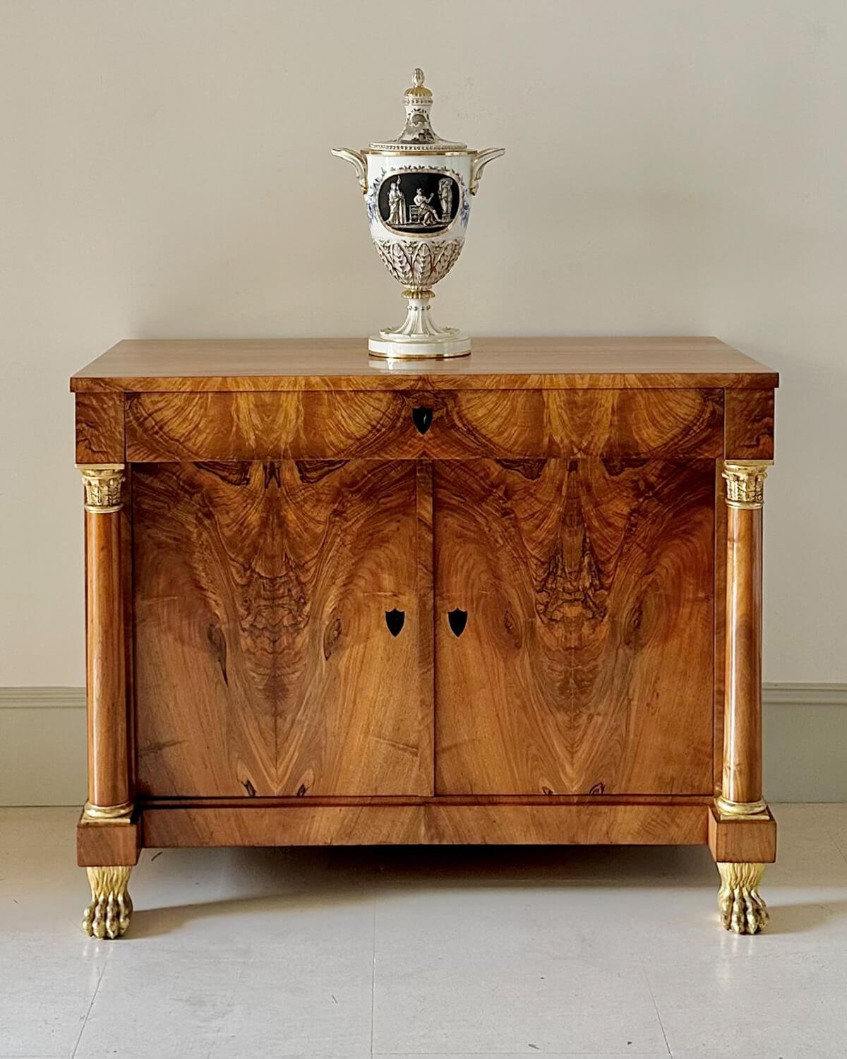 Aparador Alemán Biedermeier