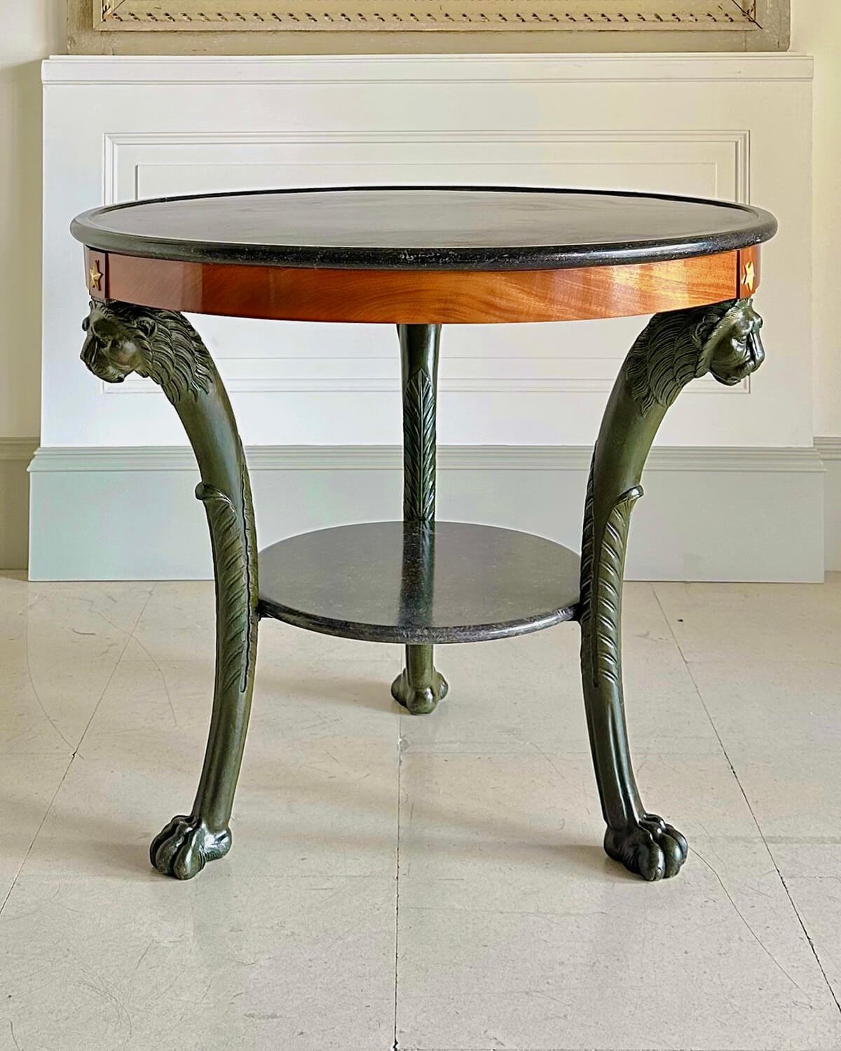 Gueridón Directorio Francés