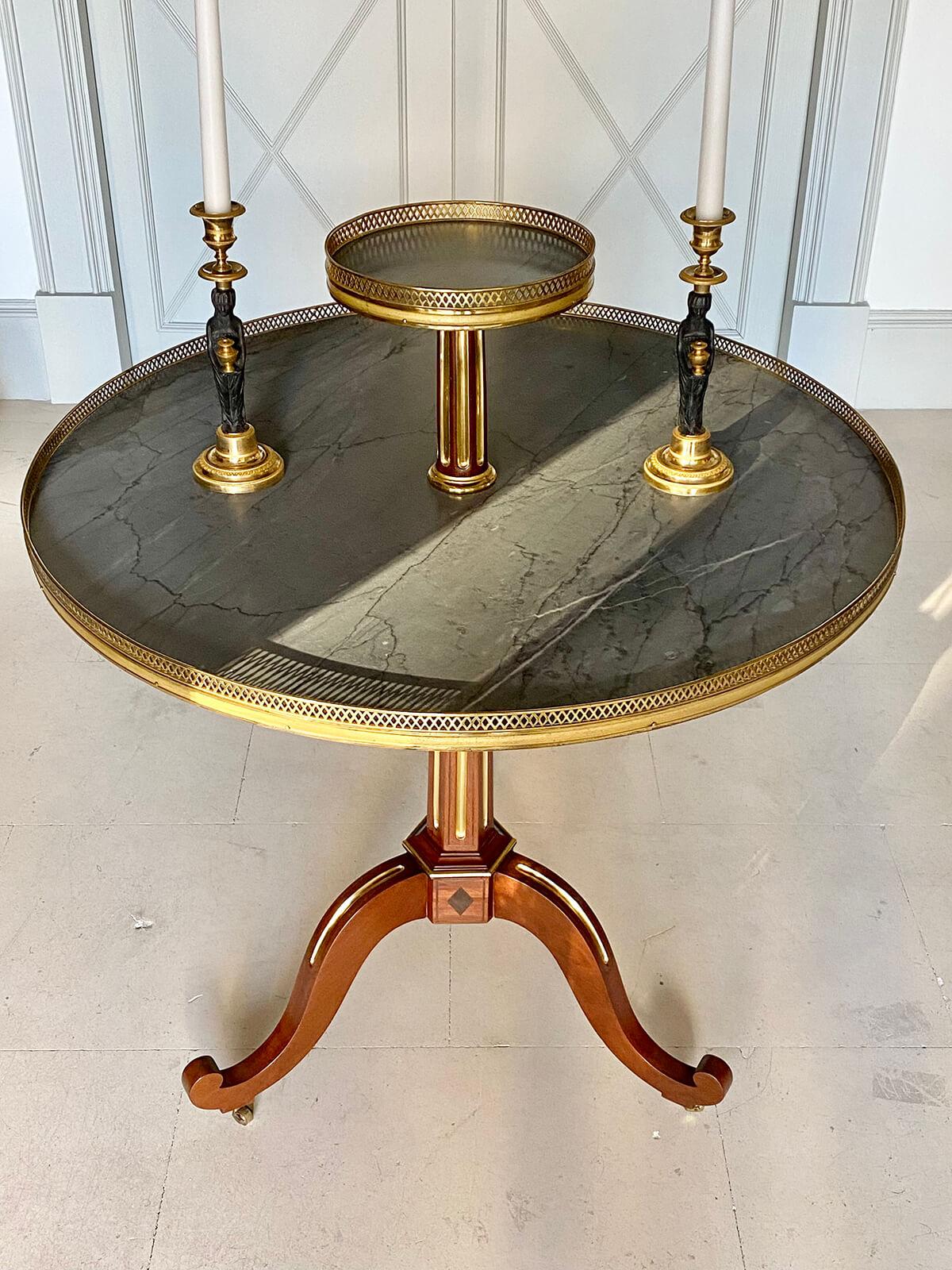 Gueridón «Serviteur» Francés